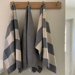 Check tea towel, leaf