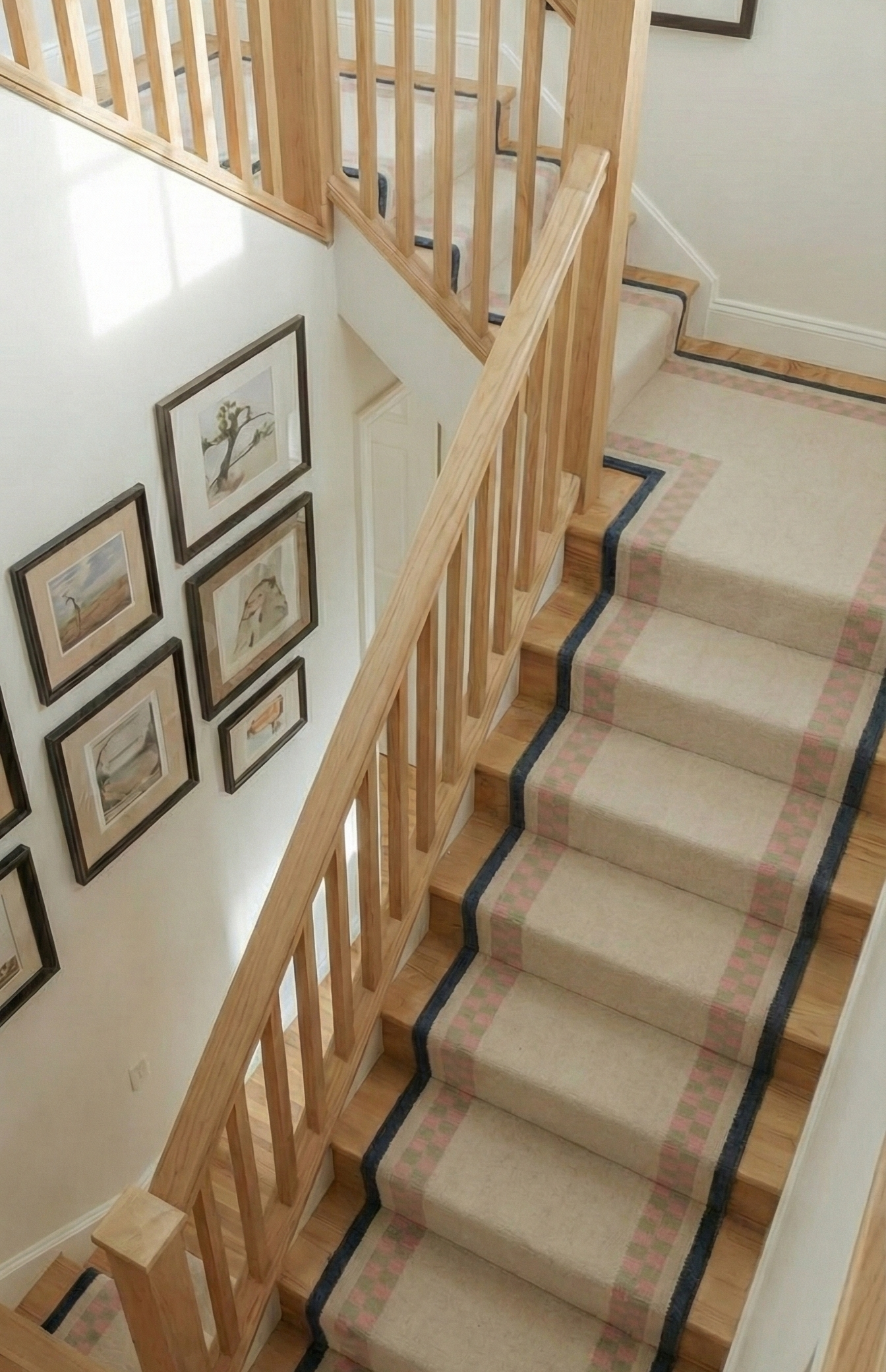 Checkerboard Stream Runner-Beige Secondary image