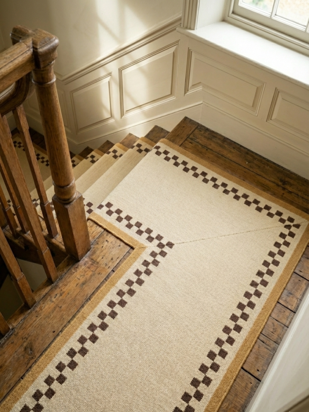 Checkerboard Stream Runner-Yellow Secondary image