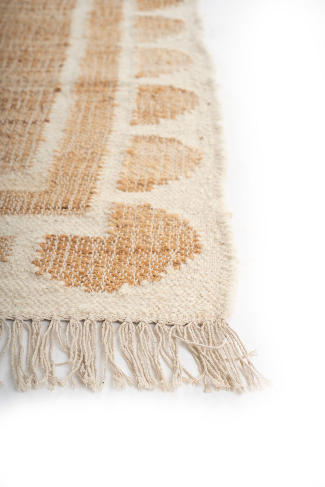 Lira Scalloped Hemp Runner-Ivory
