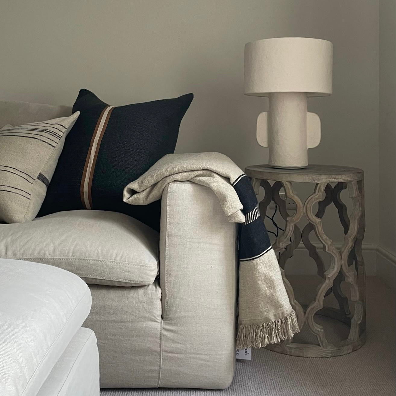 Marshall throw Secondary image