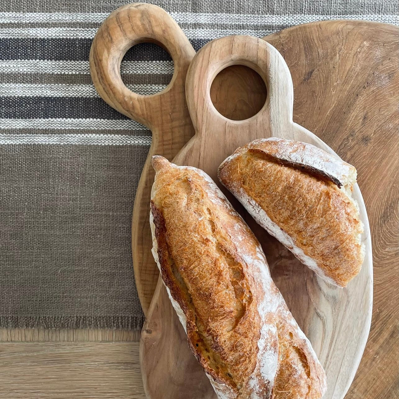 Organic shape chopping board
