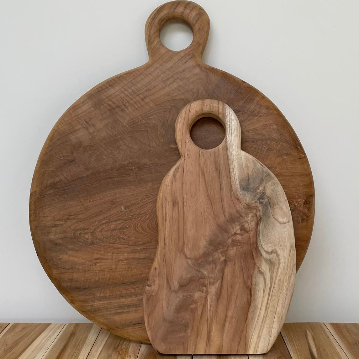 Organic shape chopping board