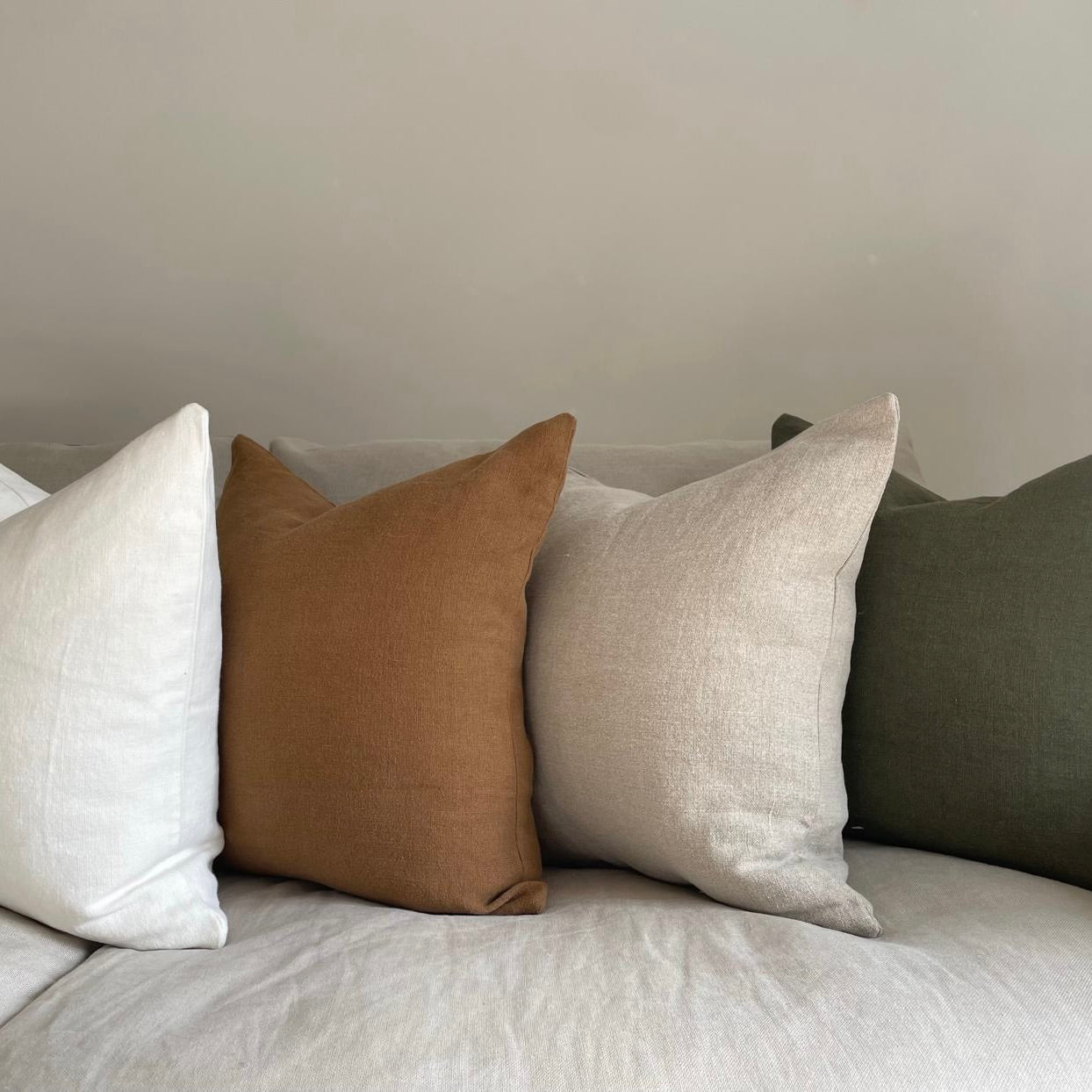 Hudson cushion, caramel Secondary image