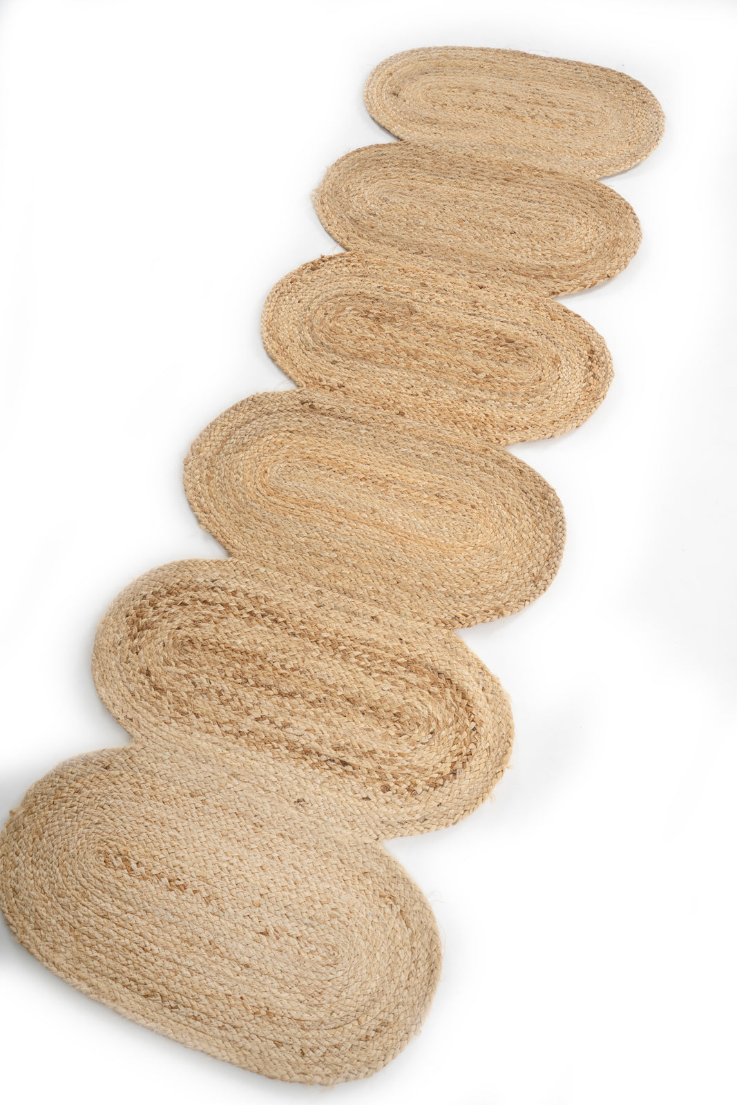 Pebbly jute runner Secondary image