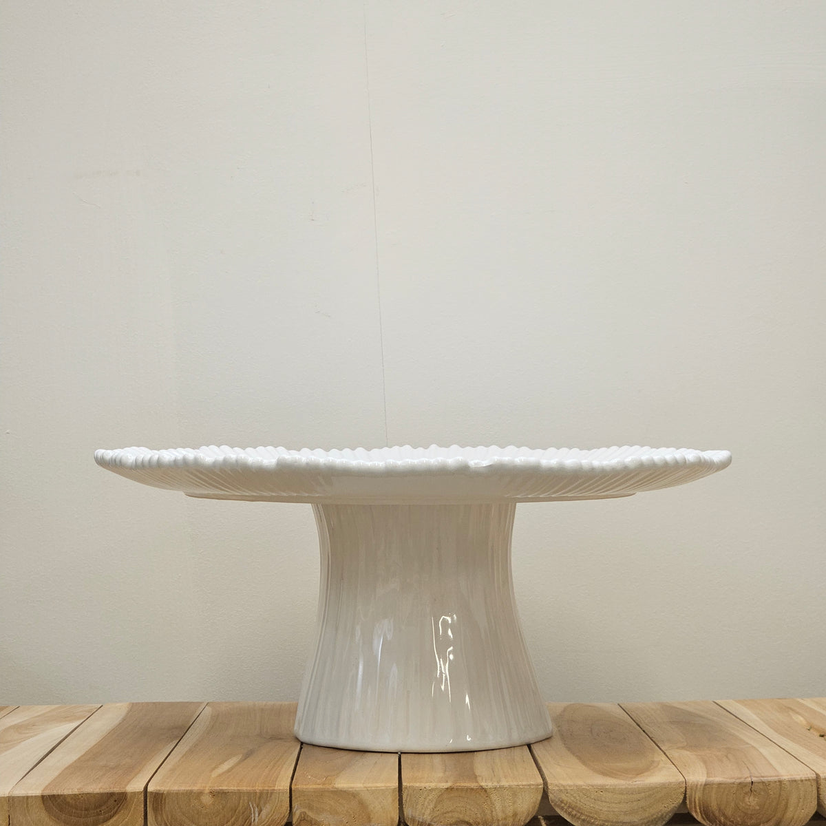 Organic shaped white cake stand